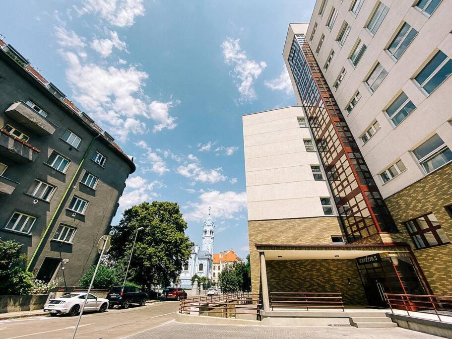 New Studio In Quiet Part Of The City Center Bratislava Extérieur photo