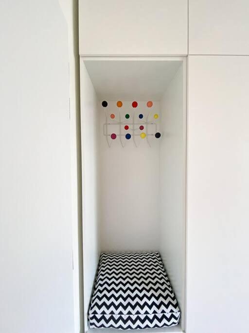 New Studio In Quiet Part Of The City Center Bratislava Extérieur photo