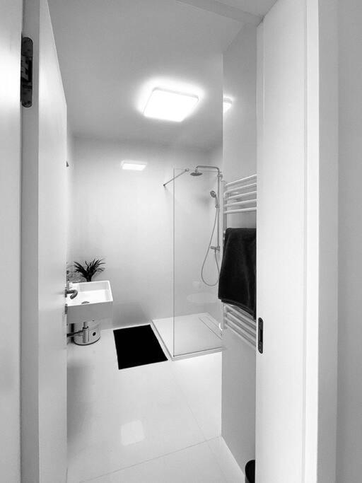 New Studio In Quiet Part Of The City Center Bratislava Extérieur photo
