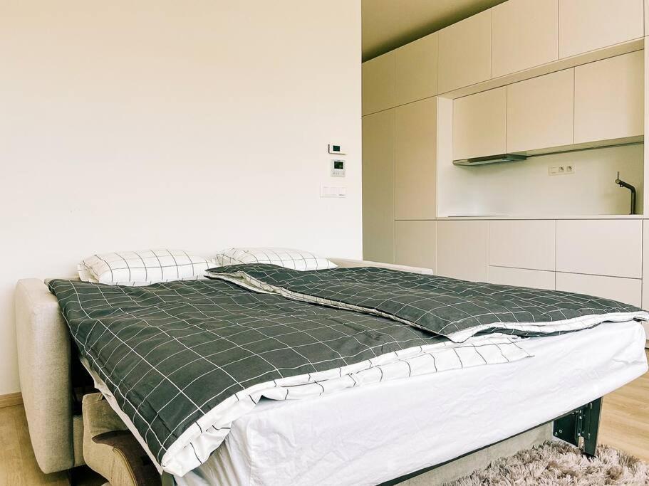 New Studio In Quiet Part Of The City Center Bratislava Extérieur photo